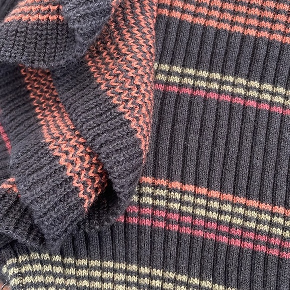 Shyanne country ribbed knit cropped ruffle sweater top - Picture 10 of 10